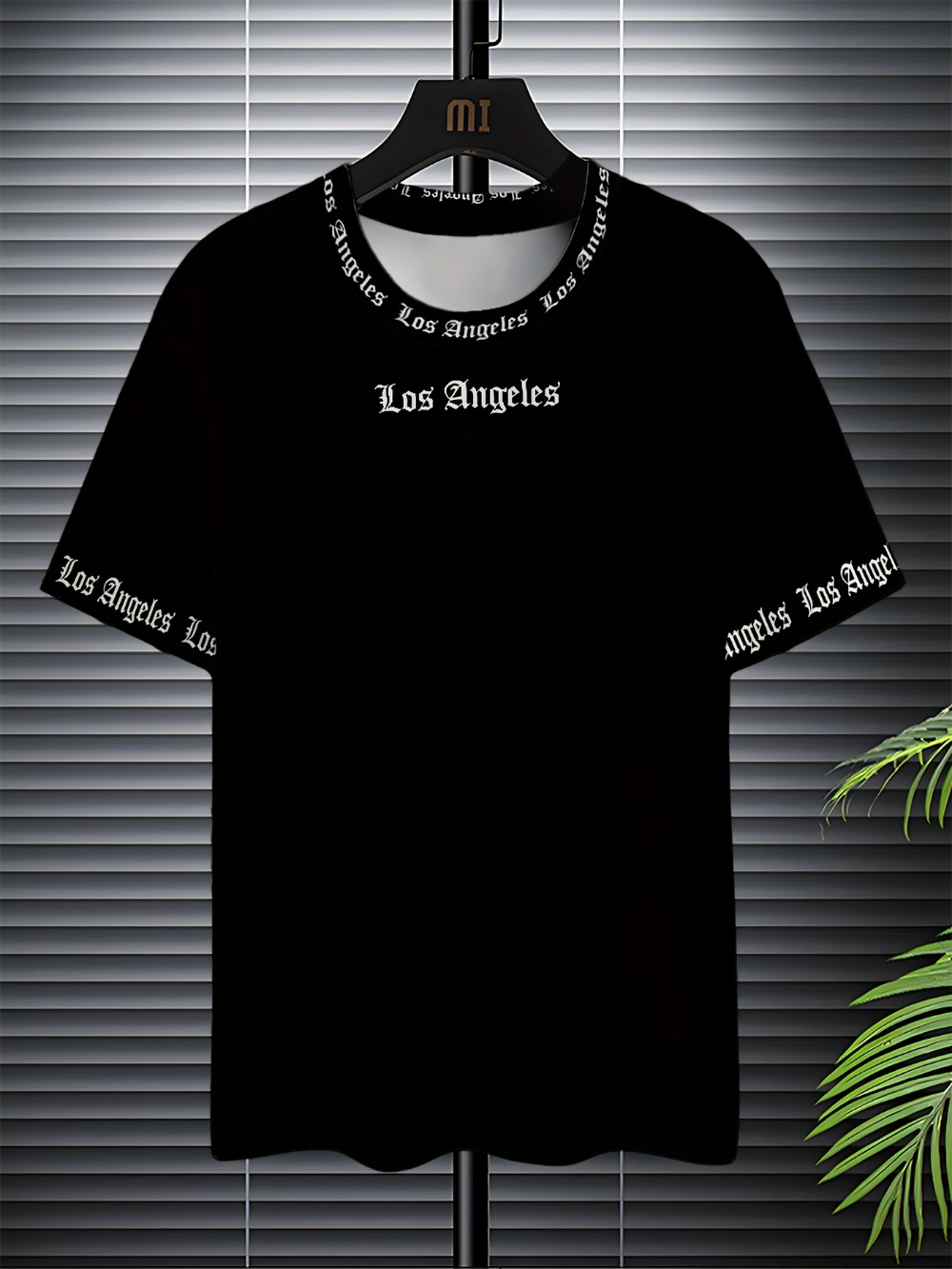 Los Angeles Gothic Font Sleeve - Summer Goth Clothing 评论和价格